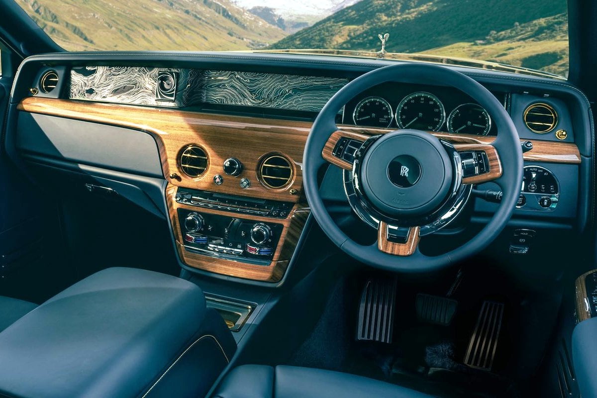 Rolls-Royce Phantom Goldfinger inside