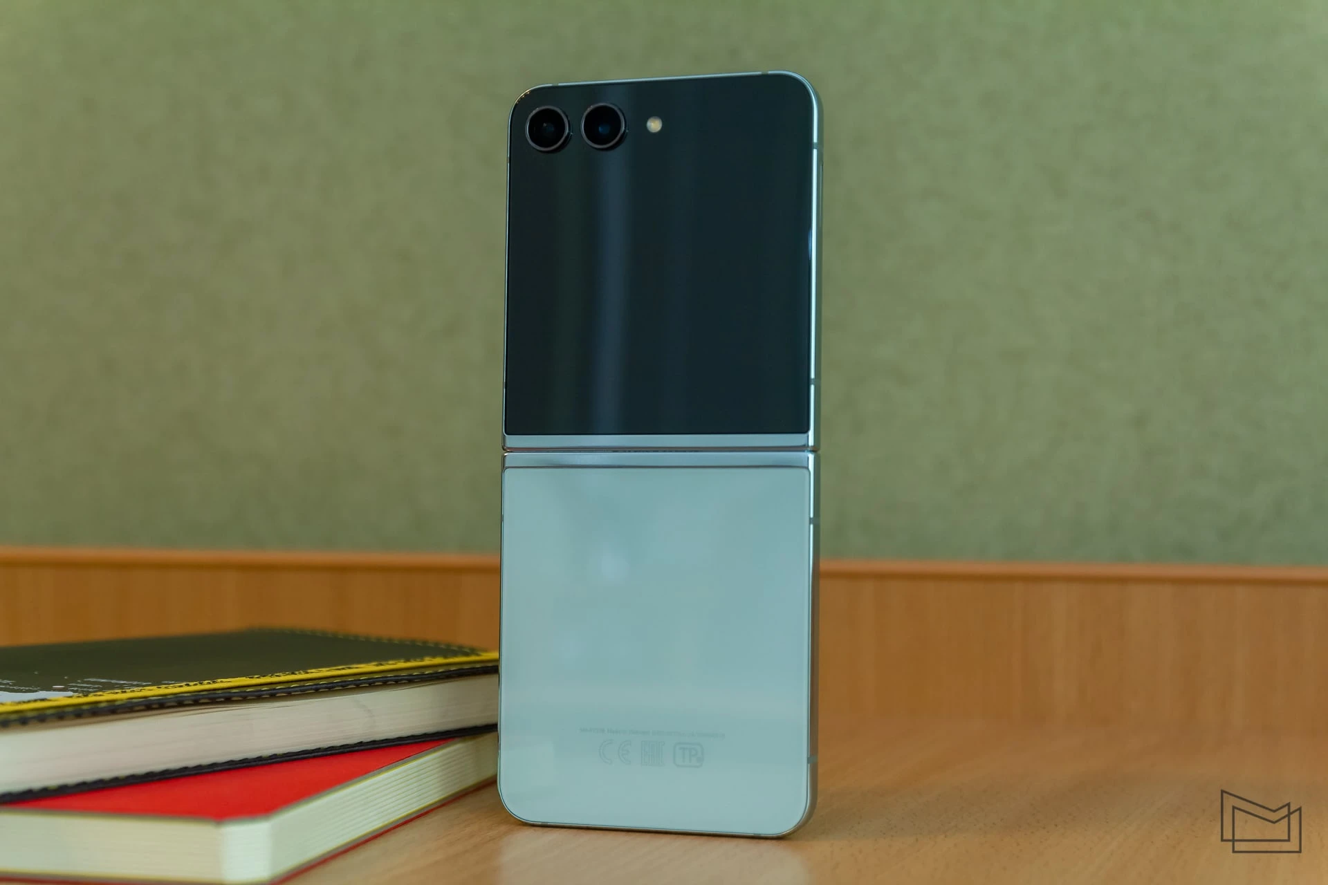 Samsung Galaxy Flip5 (7 of 53)