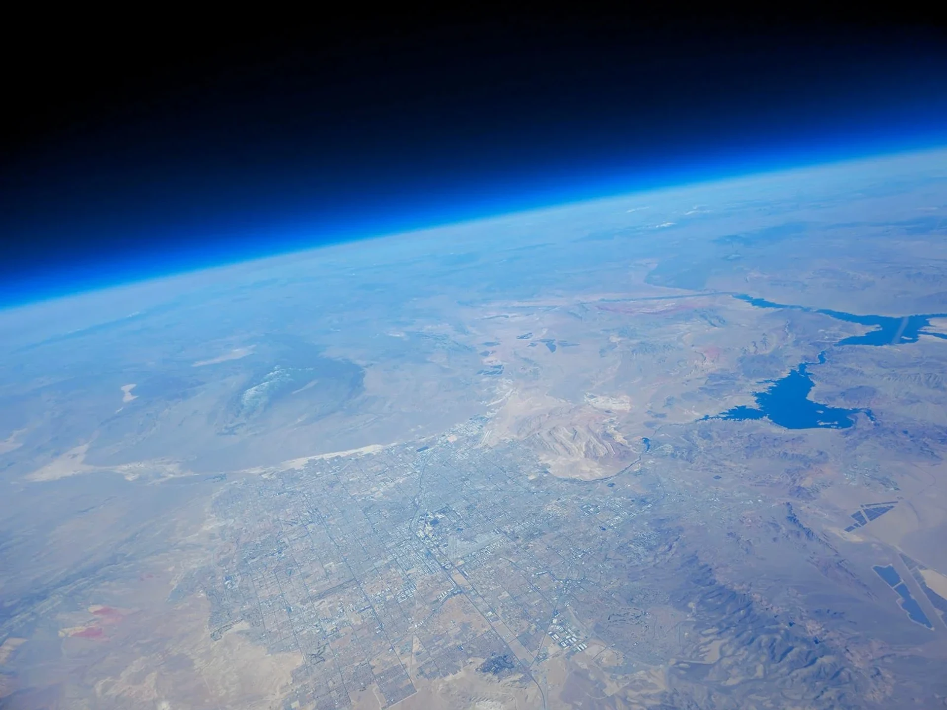 Samsung-Galaxy-S24-Ultra-Camera-Earth-Space-05