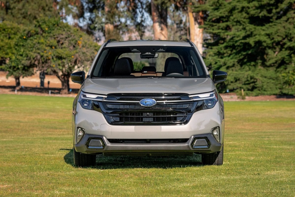 Subaru Forester 2025 front