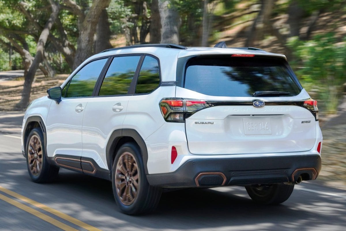 Subaru Forester Sport rear 2025