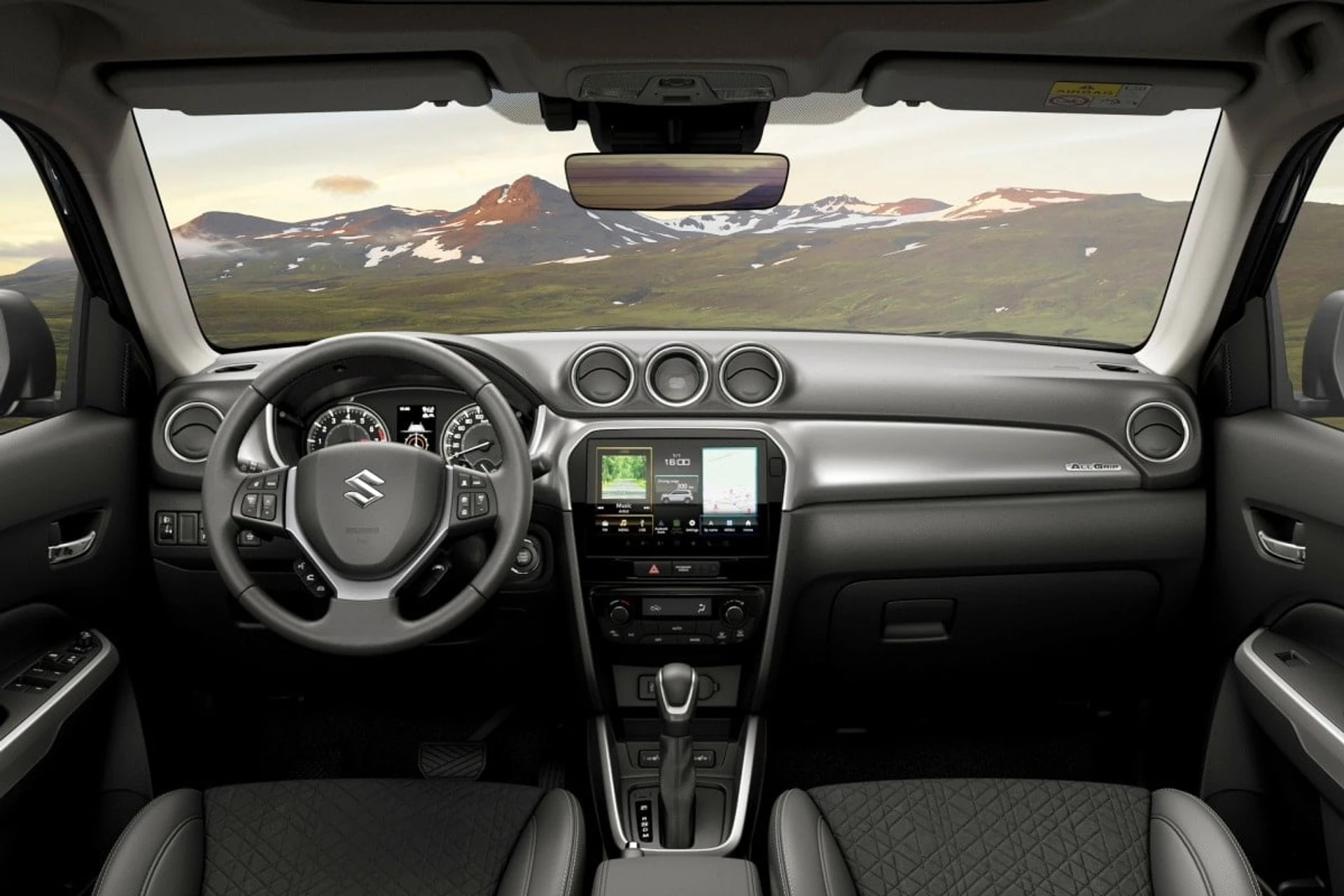 Suzuki Vitara inside