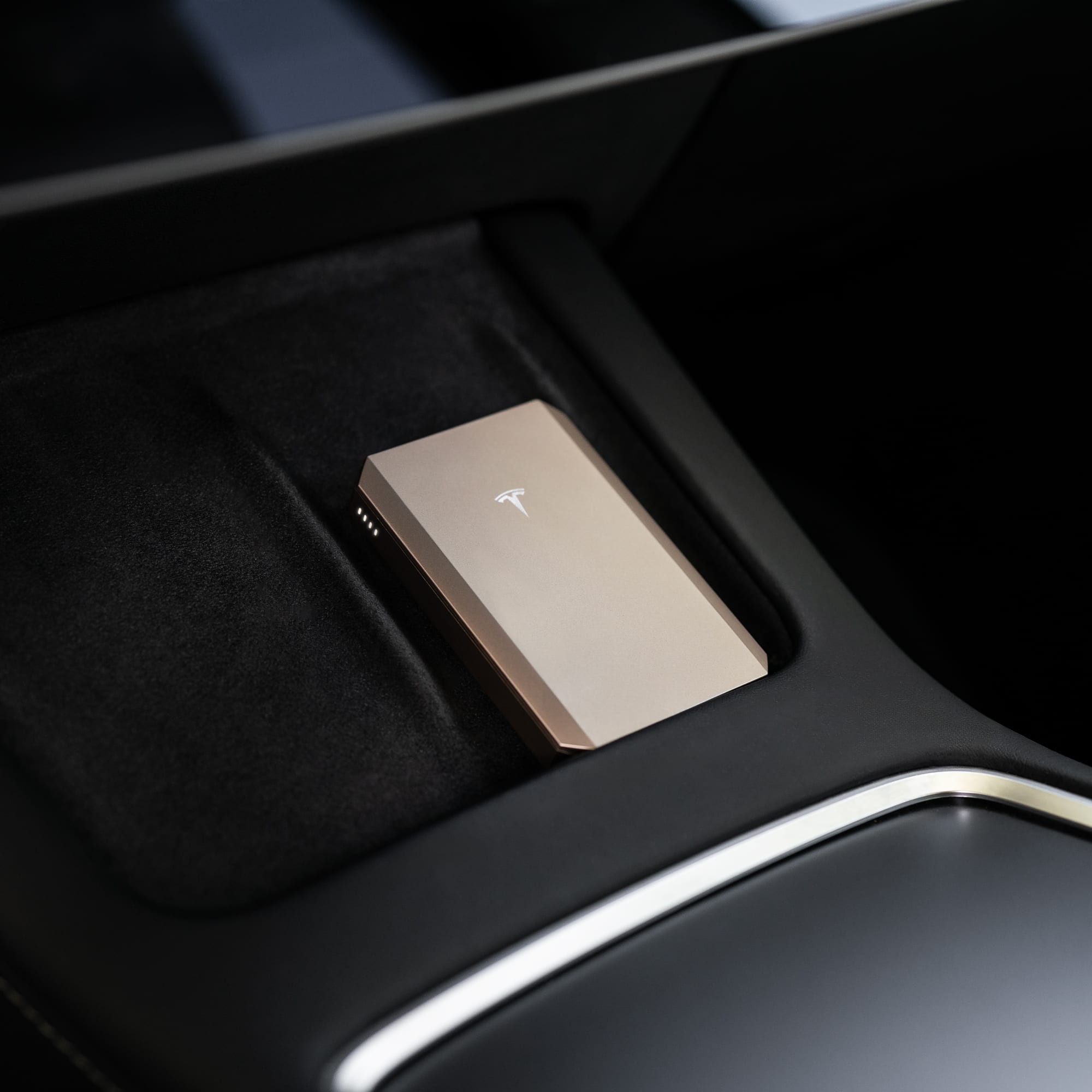 Tesla Wireless Portable Charger-2