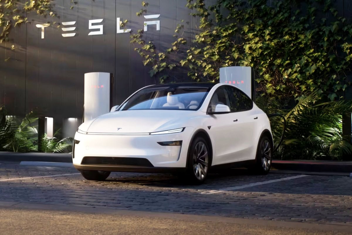 Tesla Model Y 2025