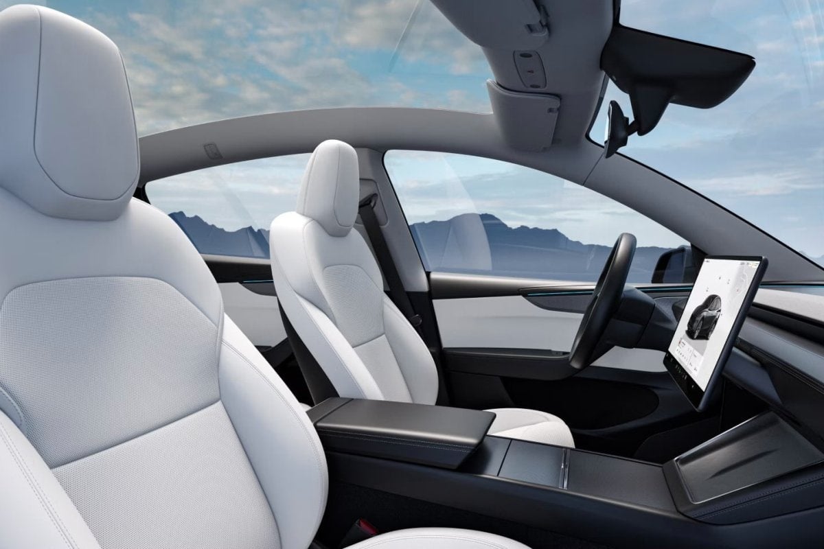 Tesla Model Y 2025 inside