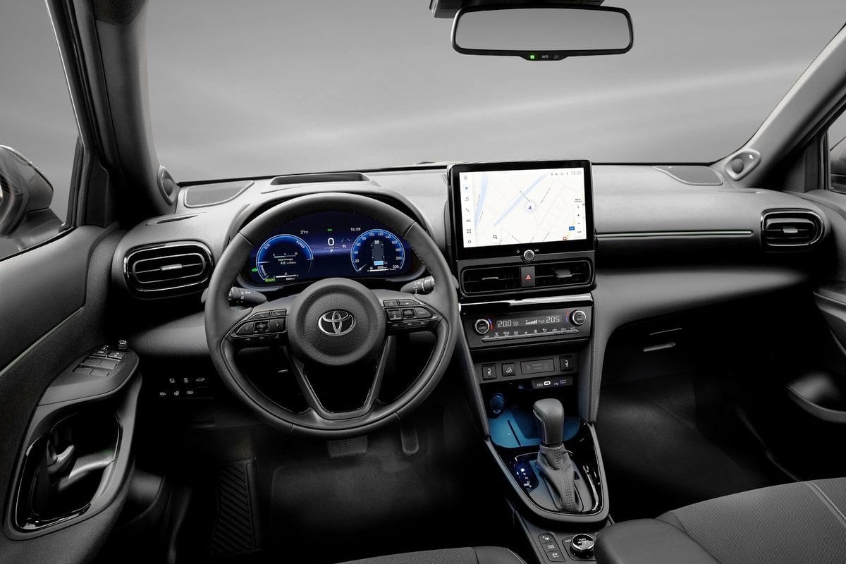 Toyota Yaris Cross hybrid inside