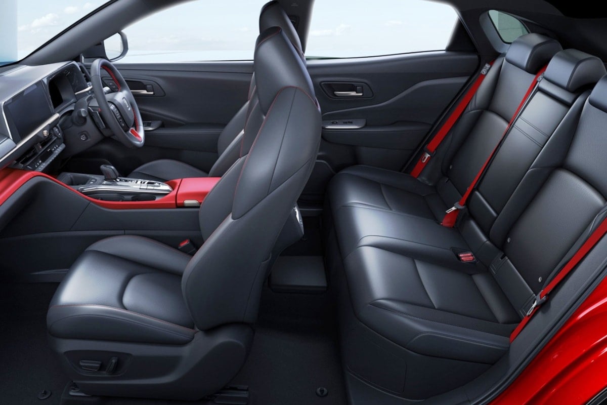 Toyota Crown Sport RS seats