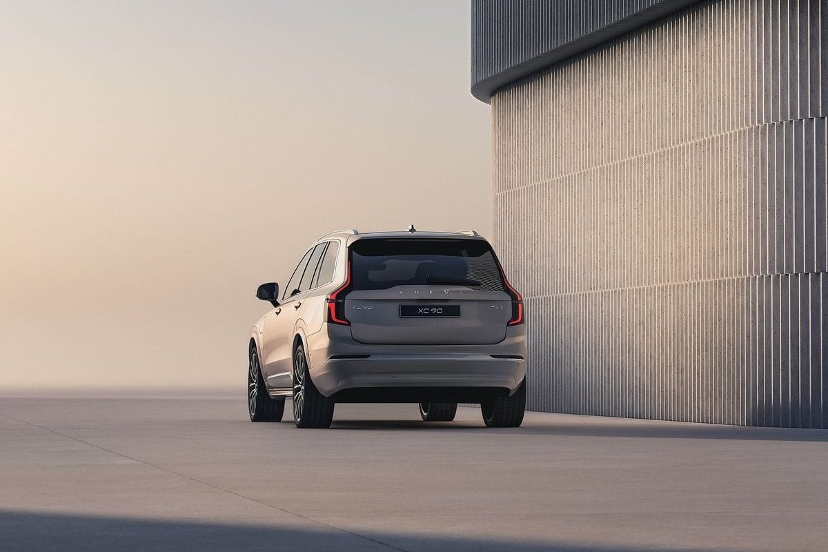 Volvo XC90 rear