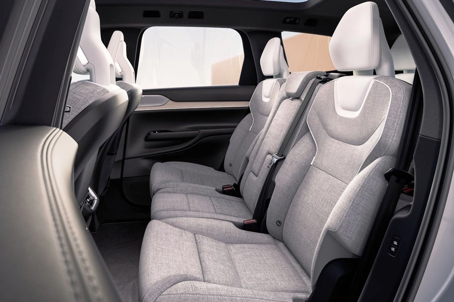 Volvo EX90 seats