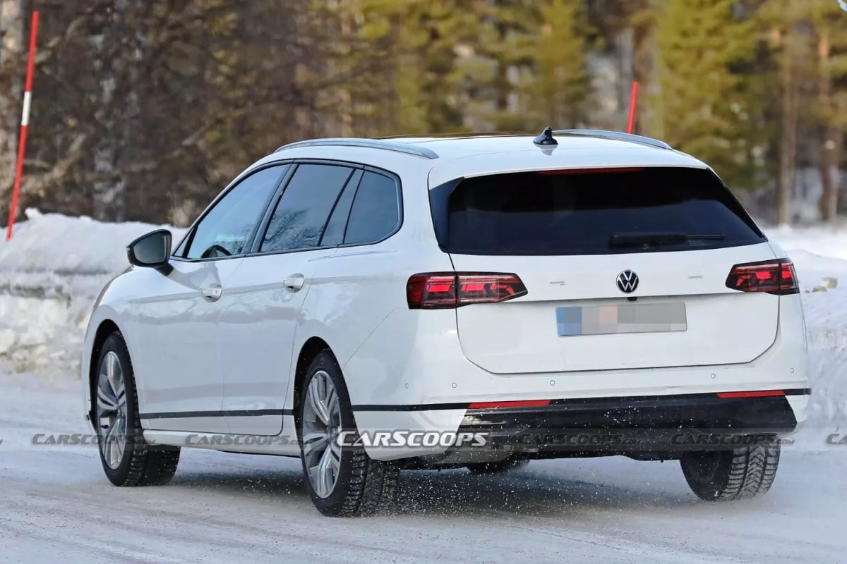 Volkswagen Passat 2024 rear