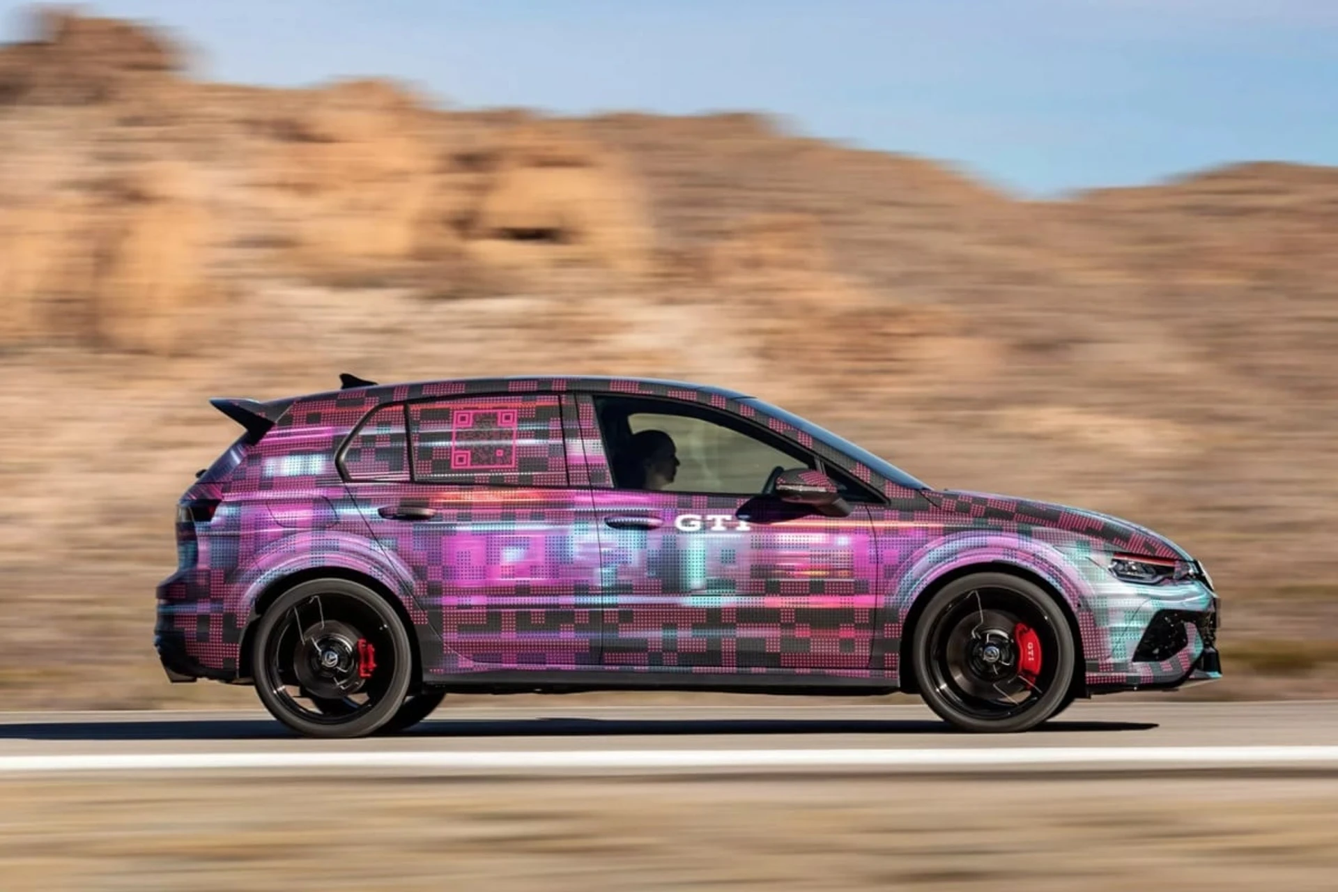 Volkswagen Golf GTI side