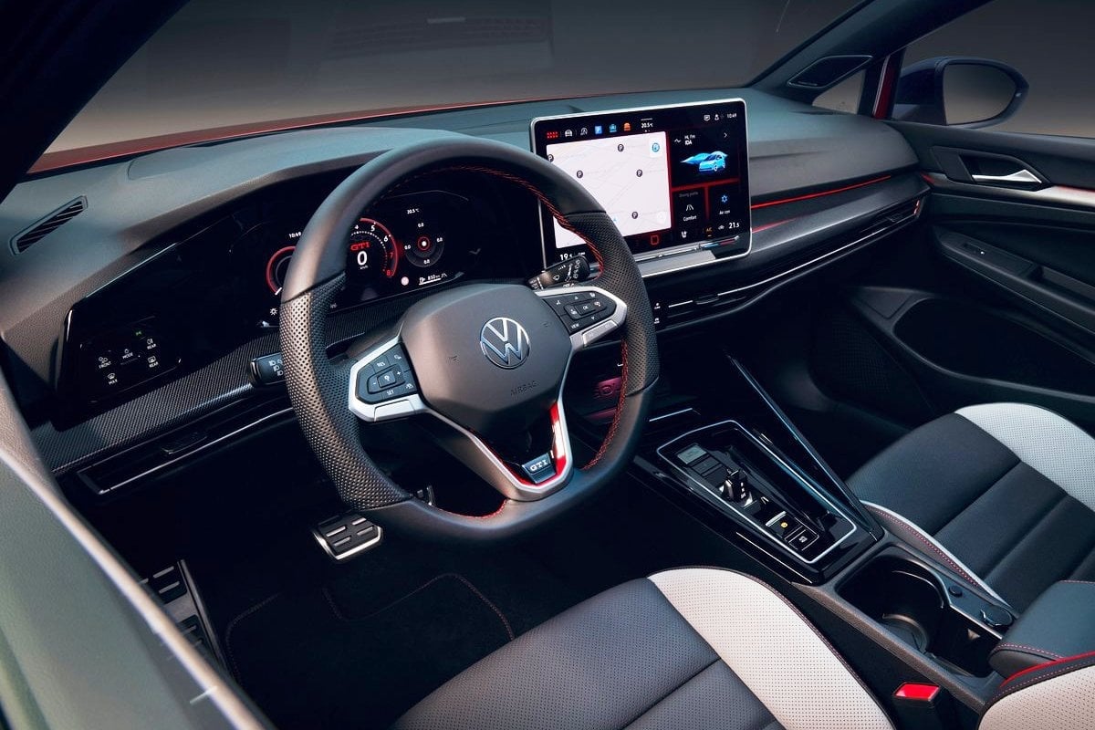 Volkswagen Golf GTI inside