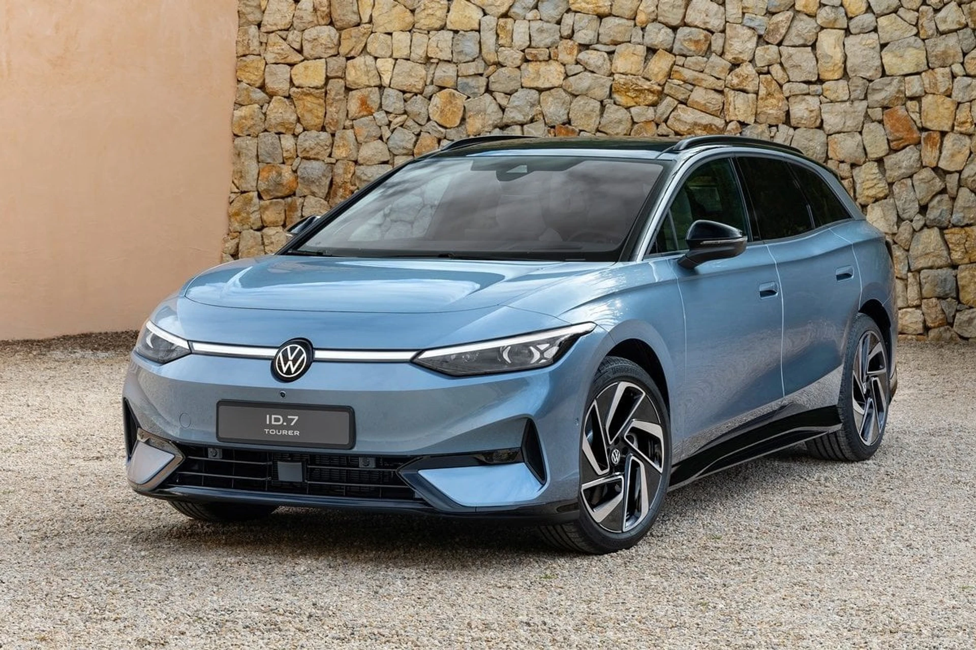 Volkswagen ID.7 Tourer front