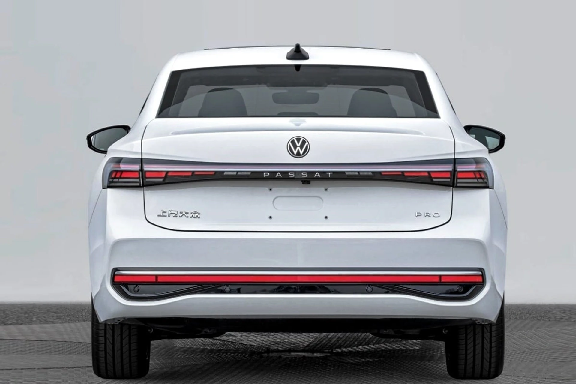 Volkswagen Passat Pro rear