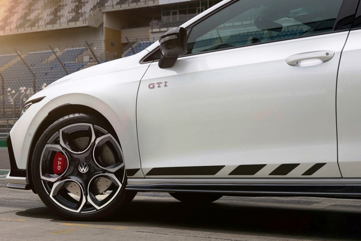 Volkswagen Golf GTI Clubsport wheels