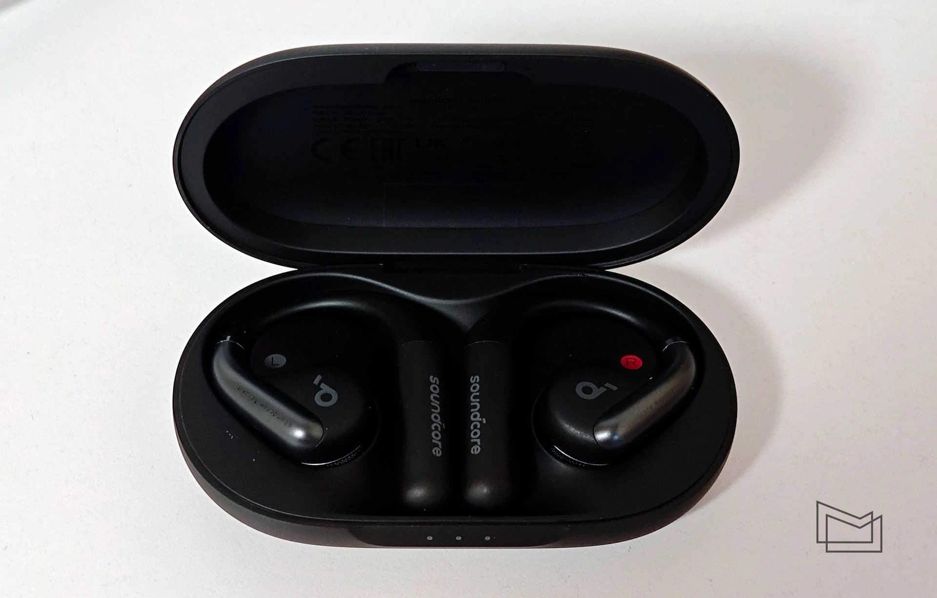 Огляд Anker soundcore AeroFit Pro та AeroFit: дизайн