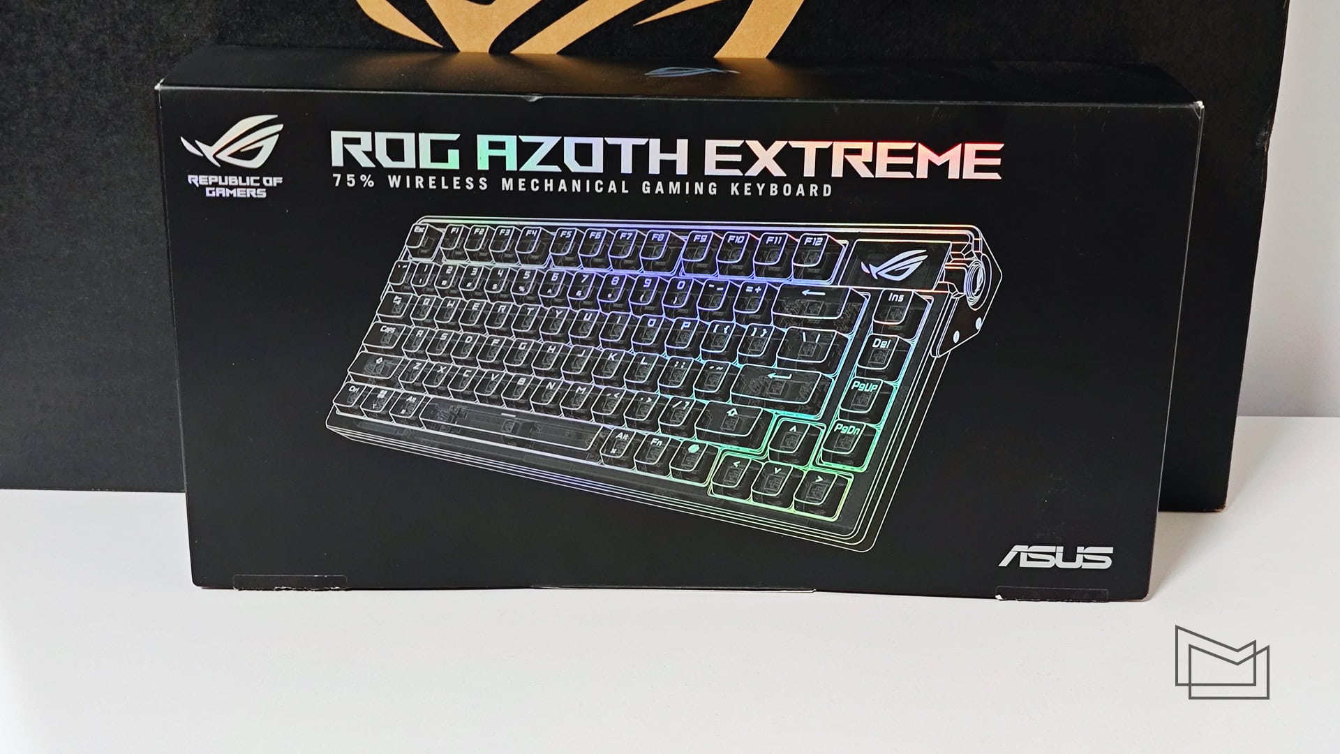 Огляд ASUS ROG Azoth Extreme: комплектація