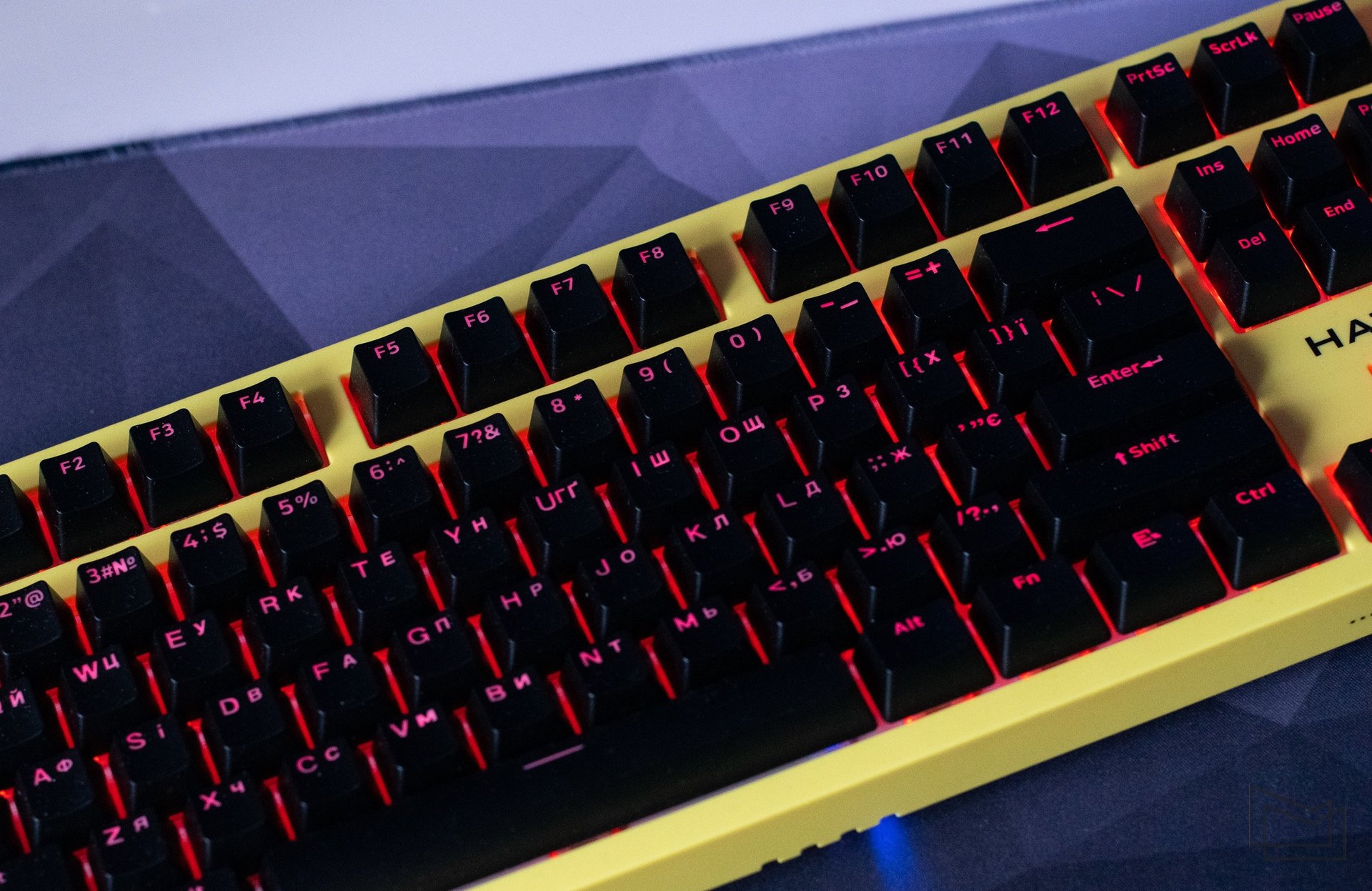 hator-skyfall-tkl-pro-wireless-yellow-15