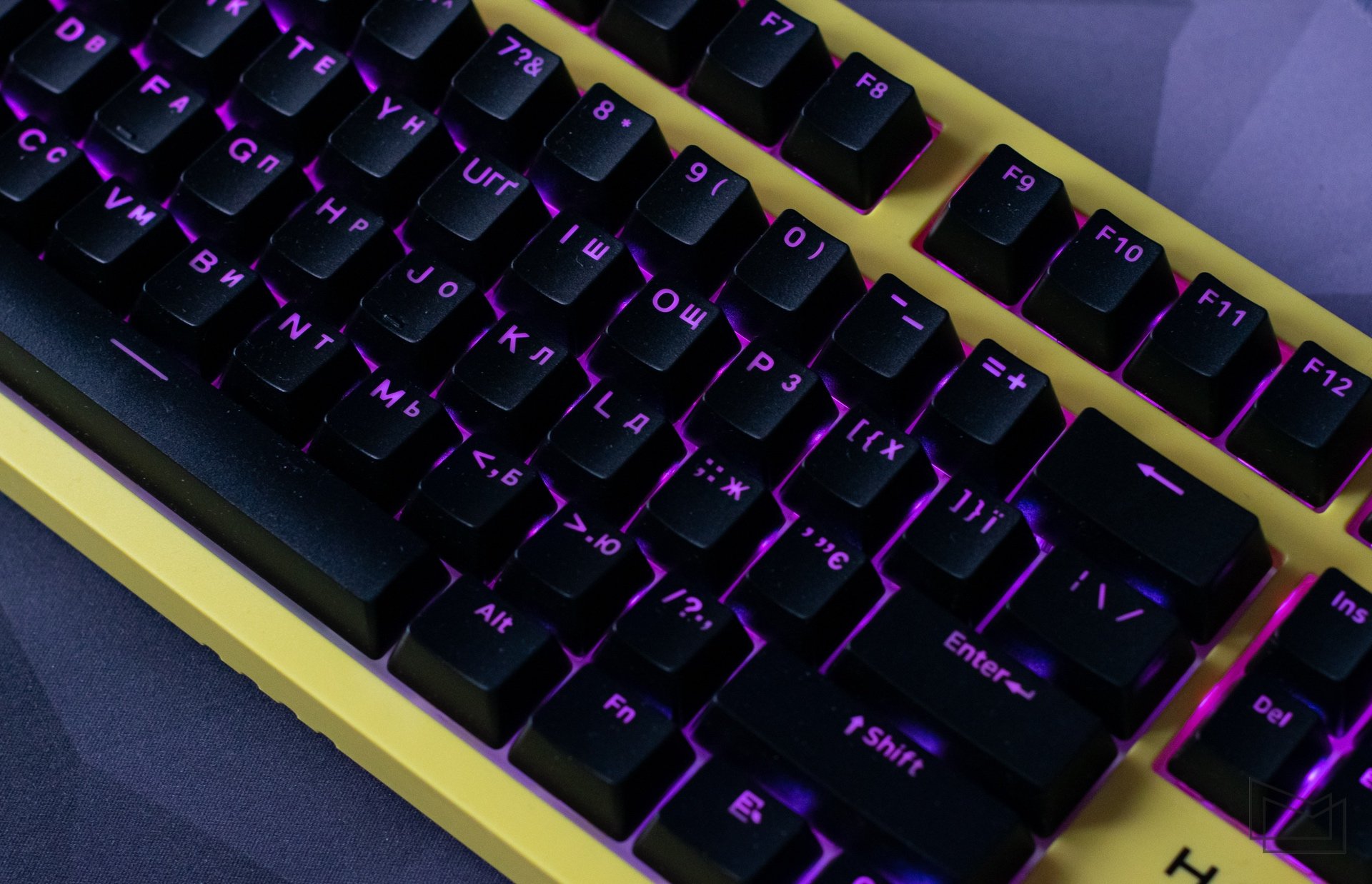 hator-skyfall-tkl-pro-wireless-yellow-16