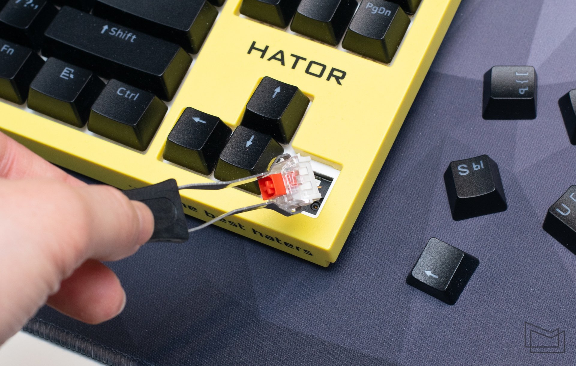 hator-skyfall-tkl-pro-wireless-yellow-10