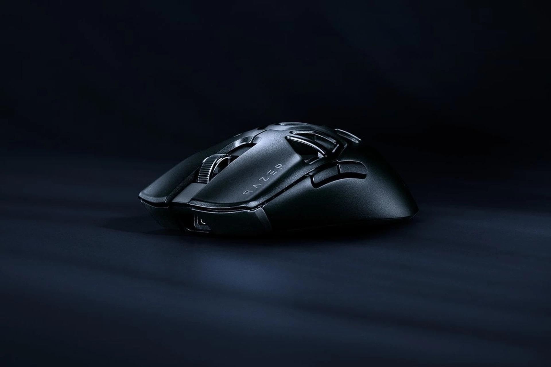 https___hybrismediaprod.blob.core.windows.net_sys-master-phoenix-images-container_h8a_hc5_9472948011038_230202-viper-mini-signature-1500x1000-4