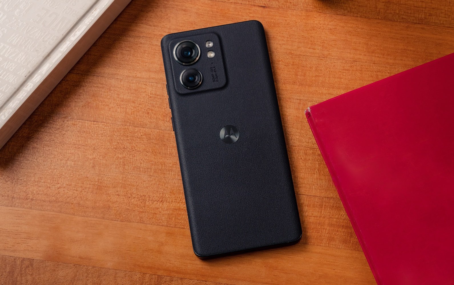 motorola-edge-40-8
